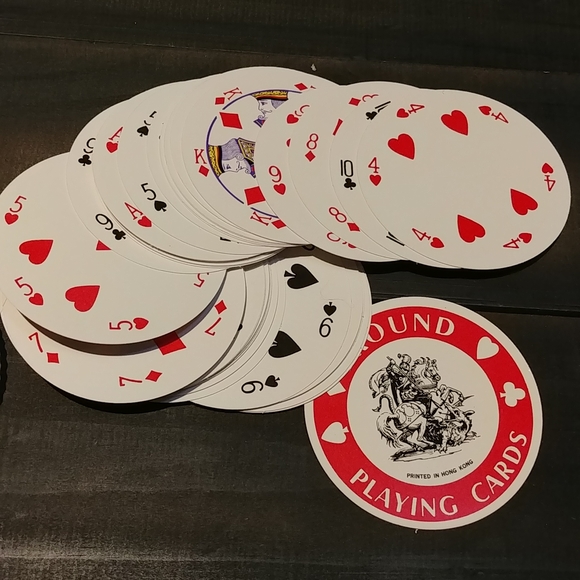 🎉2/$16 Unique British Flag Union Jack Round Playing Cards - Picture 2 of 3